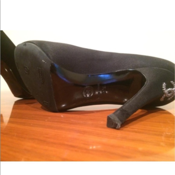 Chanel Satin Pump - Picture 5 of 8